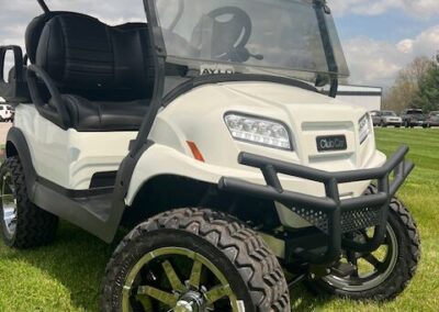 NEW CLUB CAR ONWARD LIFTED, LITHIUM, GLACIER WHITE