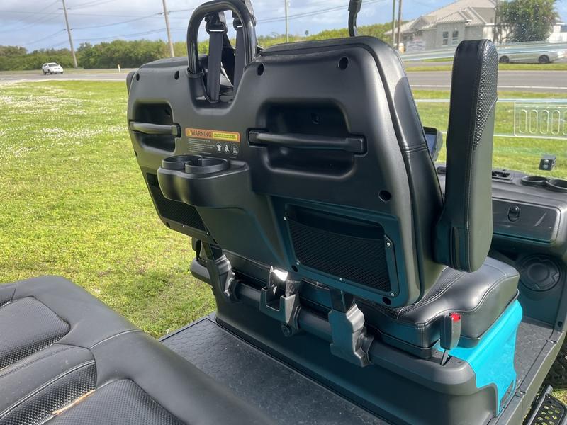 2025 Evolution D5-Maverick 4 Golf Cart | Luxury 4-Seater Street Legal Lithium Electric Cart 4 2025 Evolution D5-Maverick 4 Electric Golf Cart Seating