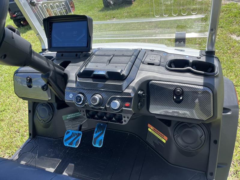 Street Legal 2025 Evolution D-Max Xt4 North Carolina Export 3 Interior Dashboard And Controls Of Xt4