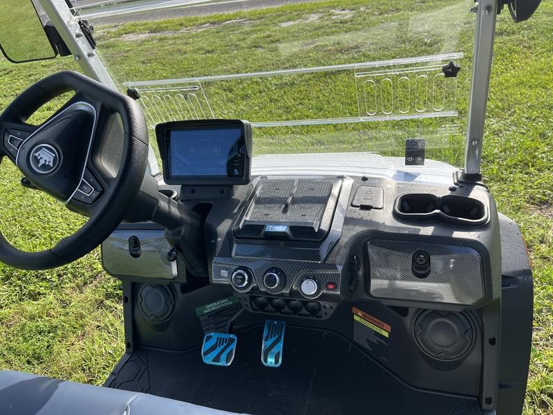 Street Legal 2025 Evolution D-Max Xt6 White Michigan Export Available 3 Interior Dash &Amp; Digital Controls Xt6 White