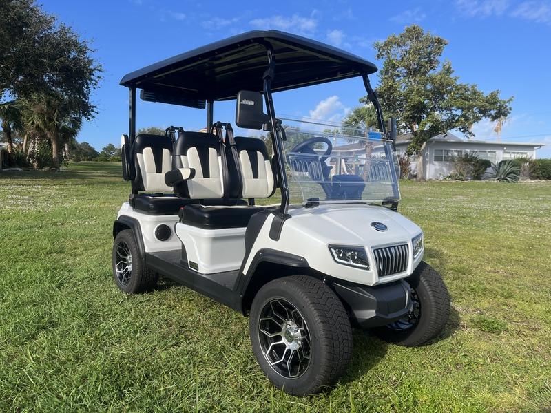 Street Legal 2025 Evolution D5-Ranger 4 White Golf Cart South Carolina Export Nationwide 1 2025 Evolution D5-Ranger 4 White Golf Cart Front View South Carolina