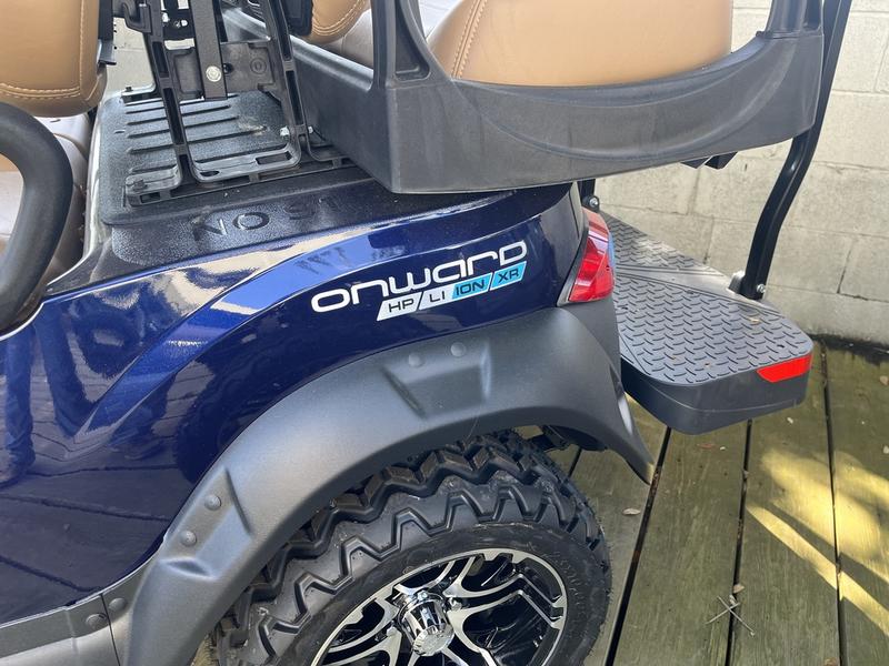 2025 Club Car Onward Lifted 4 Passenger Xr Lithium Savannah, Georgia (Side-View Edition) 3 Lifted Suspension + Wheel Assembly