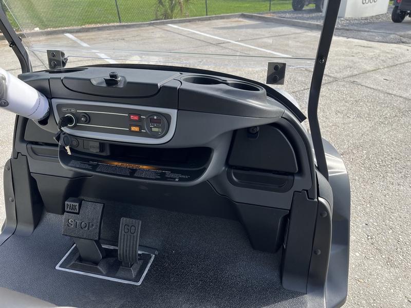 2026 Club Car Onward Lifted 6 Passenger Gas – Silver Pennsylvania Street Legal 4 Premium 6-Passenger Seating Of Onward Silver