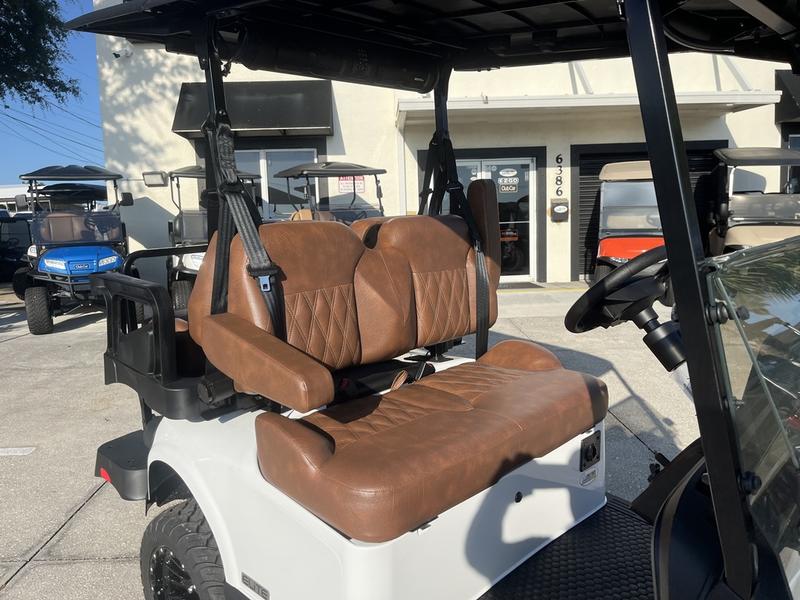 2026 E-Z-Go Freedom Rxv Elite Lithium Bright White 4-Passenger Electric Golf Cart Columbus Oh 5 Seating Of The 2026 E-Z-Go Freedom Rxv Elite Lithium Bright White Golf Cart In Columbus Ohio